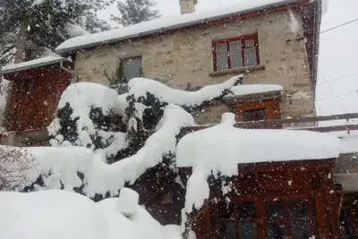Image de Le chalet Zornica est une ancienne maison de montagne en pierre de 250 ans. Une vue à couper le souffle. Magnifique