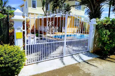 Image de Appartement piscine Dans Villa a Albion cote ouest