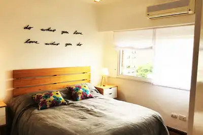 Image de Profitez de Buenos Aires dans un appartement W / balcon Cozy, 2 chambres à coucher, dans un beau quartier