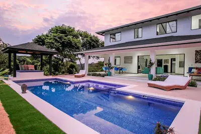 Image de Villa Komodo Ă Cactus Blue Luxury Villas. Belle piscine, vue + jardin.