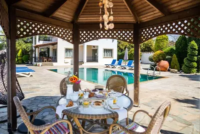 Image de Villa Demetra (4 Chambres Ensuite, Piscine, Piscine, Bbq, Wi-Fi, Vue Sur La Montagne Et La Mer)