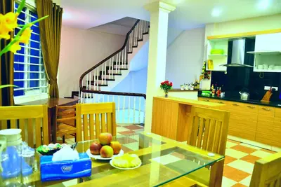 Image de Maison privée spacieuse et calme au coeur de Hanoi