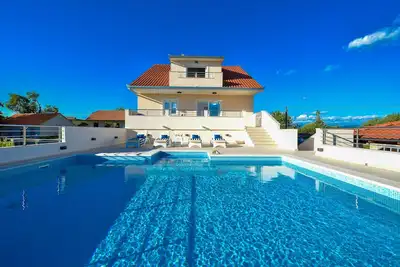 Image de Villa Mendula avec piscine et sauna