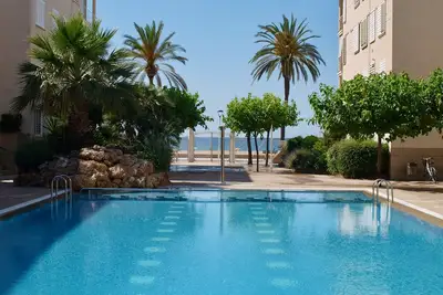 Image de Fantastique appartement de 4 à 8 personnes avec piscine en 1ère ligne de plage