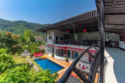 Image de Villa à aire ouverte avec vue sur la montagne et le grand Bouddha pour les familles nombreuses