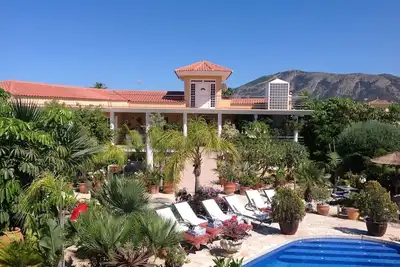 Image de Magnifique Villa à Alfaz. Réduction de septembre 1600 € / semaine.