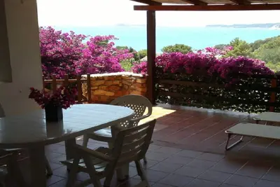Image de Villa avec 2 terrasses face à la mer et à 2 pas de la plage!