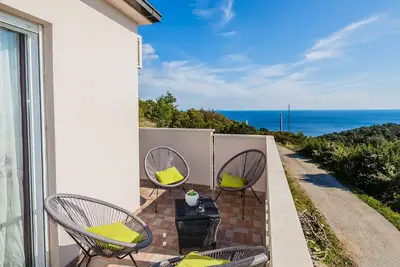 Image de Belle villa choisie meilleure baie en 2016, vue imprenable sur la mer