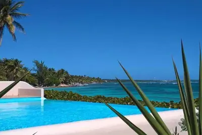 Image de Apt T3 pieds dans l'eau Vue mer Résidence luxe - Ste Anne Guadeloupe