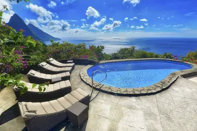 Image de Villa Atabeyra - St Lucian Hillside Escape avec de superbes vues sur l'océan et les Pitons