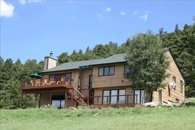 Image de Mont exceptionnel contemporain. Accueil près de Red Rocks & Denver avec cuisine gastronomique