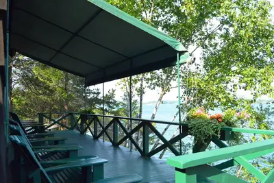 Image de Grindstone Island Waterfront Lodge, Cabin & Boathouse on 600 Acre Private Preserve