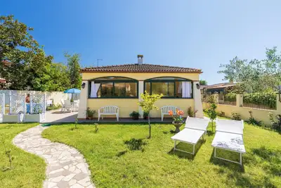 Image de Villa avec jardin à 200 mètres de la mer