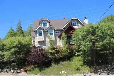 Image de Août Dates Réduites! ! Maison 4000sf ~ salle de jeux 1000sf ~ Kayak ~ cheminée extérieure ~ Poteaux