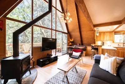Image de La cabine ultime A-Frame avec HotTub / Fire Pit🏖️Lake Pass / Pets ok