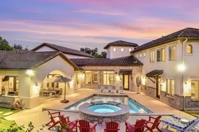 Image de Magnifique domaine en face du lac Austin