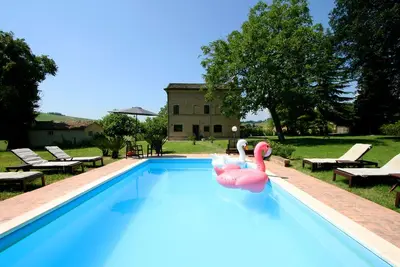 Image de Maison de campagne chic avec piscine privée dans les Marches, en Italie