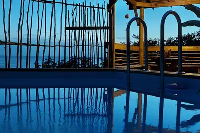 Le Kreyol Lodges vous présente sa Suite Kayou. . . vue mer et montagne