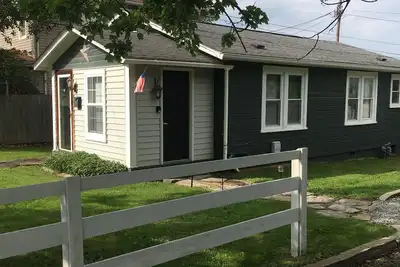 Image de Cottage dans la ville de Mountain Top, à quelques pas des restaurants, des épiceries, des minutes d'aventure
