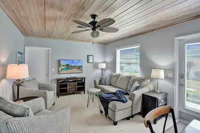 Image de 4 juillet: accès gratuit à la plage 1 bloc de la piscine Ocean Delray 2/2, WiF gratuit