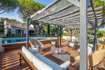 Image de Villa de charme, piscine chauffée, plage et commerces à pied