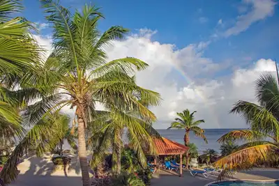 Image de Oceanfront Bungalow 3 Br 3 Bath w / vue magnifique!