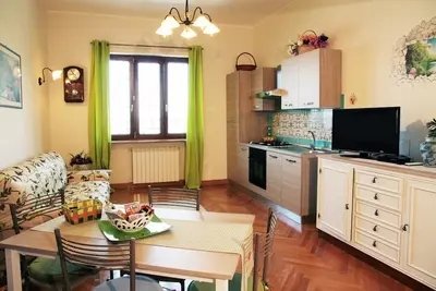 Image de calme et panoramique appartement de deux pièces avec terrasse et wi-fi