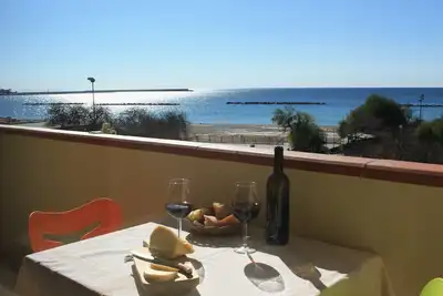 Image de Le romantique appartement Sunset vous offre une vue inoubliable sur la mer