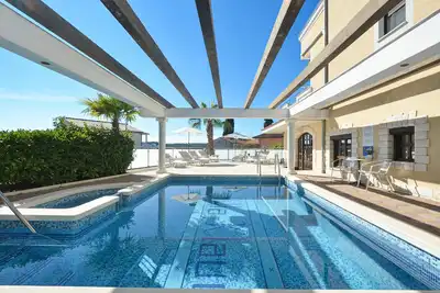 Image de Top apartment 5 persons, pool, great sea view, luxury, ideal location, 2 bedrooms