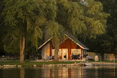 Image de Chalet du comté de Door sur la rive