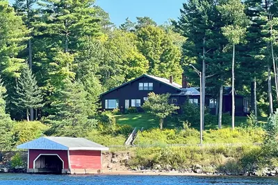 Image de Adirondack Lodge au bord du lac