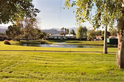 Image de Rancho Las Palmas Cc. Golf Cart Disponible