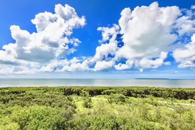 Image de Économisez sur l'été @ Condo familial 2Br / 2Ba avec vue sur l'océan! Piscine + Plage + Wif