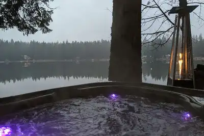 Image de Magnifique villa au lac Sacheen avec vue panoramique sur le lac dès le pont!