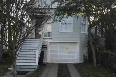 Image de Jolie petite maison 6 blocs courts à la plage / wifi gratuit