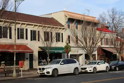 Image de Belle maison au coeur de Princeton avec parking :)