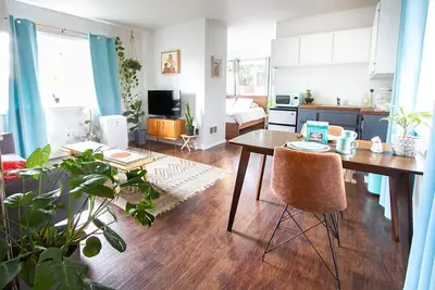 Image de Redwood Cottage dans l'Oregon Wine Country, à 1, 6 km de l'historique 3rd Street