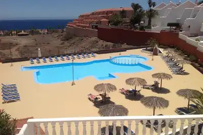 Image de Vacances de rêve Tenerife, vue mer, wifi, Iptv, piscine.