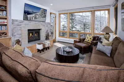 Image de Menthe Ski-in / Ski-out w / Mnt. Vues, 3Bed 3Bath, avec 2 Master on-suites, Highlands