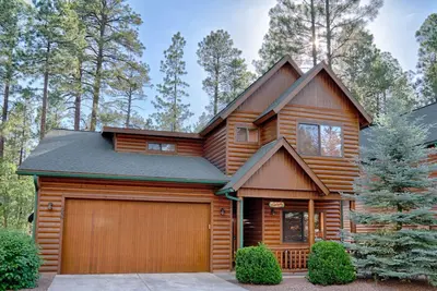 Image de Belle maison 5 étoiles au premier rang dans la communauté fermée de Pinetop Crossings!