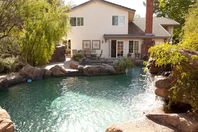 Image de Immense maison de rêve californienne avec piscine près de Malibu Universal \/ Hollywood \/ Disneyland