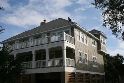 Image de Vues fantastiques sur l'océan à 3 pâtés de maisons de Center St