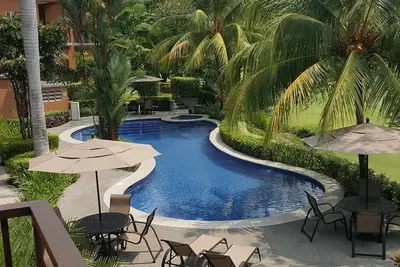 Bel appartement de Los Suenos. Meilleure offre hors saison 189 $ \/ nuit! ! Véranda 6d