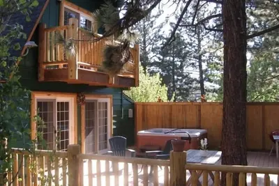 Image de Moonridge Spa Cabin-Près Pêche, Golf, Montagne, Vélo, Zoo, et le lac