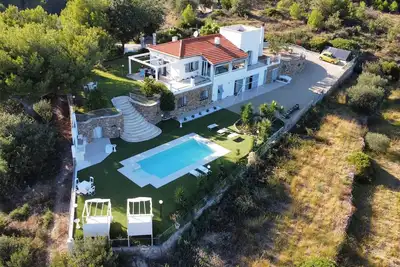 Image de Villa Shambhala 4 + 2 lits et jacuzzi dans le jardin