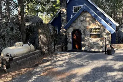 Adorable Mountain Getaway