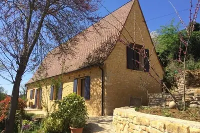 Image de Maison de famille et terrain de rêve au coeur de la cité