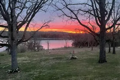 Image de Martha's View - Maison au bord du lac avec débarcadère à la marina incluse