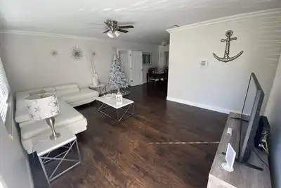 Image de * Nouveau * Maison De Vacances Familiales De Palm Beach! 4bd 2 Br & Game Room 🏝