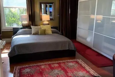 Image de Sanctuaire somptueux sur le sentier viticole urbain - 10% de réduction le mercredi 6/19